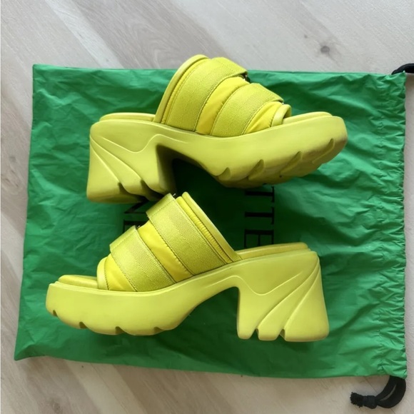 AUTH BOTTEGA VENETA Flash Sandals Kiwi SZ 36 - Picture 3 of 8